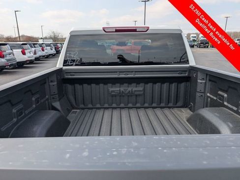 New 2026 GMC Sierra 1500 SLE image 10