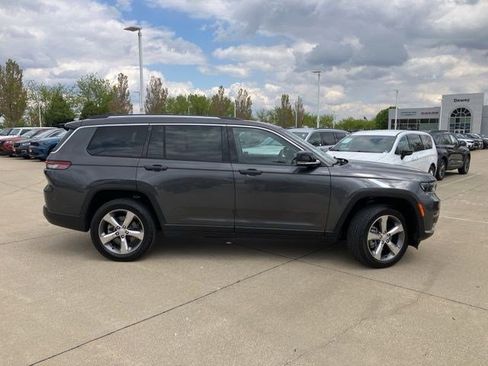 Certified 2022 Jeep Grand Cherokee L Limited AWD/4WD image 5
