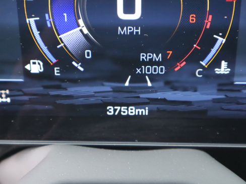 Used 2026 Chevrolet Suburban High Country image 29