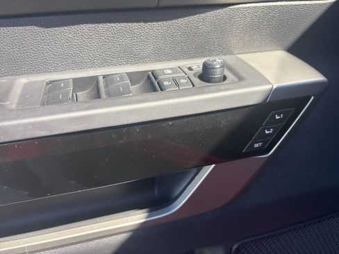 Used 2023 Toyota Tundra Limited image 18