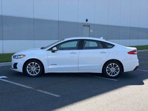 Used 2019 Ford Fusion SE FWD image 8