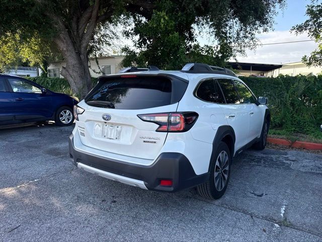 Used 2023 Subaru Outback Touring AWD/4WD image 7