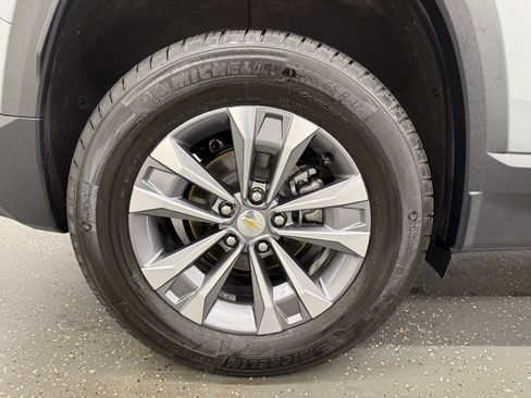 Used 2026 Chevrolet Equinox LT AWD/4WD image 20