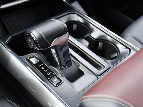 Used 2023 Ford F150 Lariat w/ Equipment Group 502A High image 32