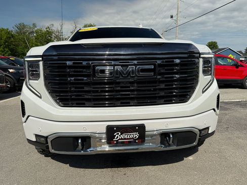 Used 2024 GMC Sierra 1500 Denali Ultimate AWD/4WD image 2