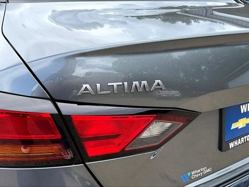 Used 2023 Nissan Altima 2.5 SR w/ SR Premium Package FWD image 24