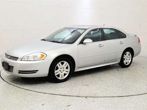 Used 2012 Chevrolet Impala LT w/ LT Sunroof Package FWD image 3