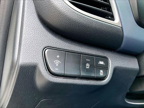 Used 2021 Kia Seltos S image 32