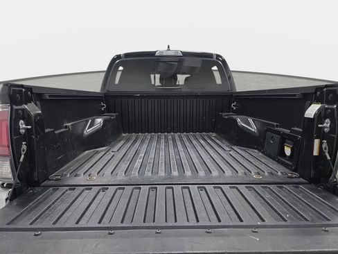 Used 2021 Toyota Tacoma TRD Off-Road AWD/4WD image 32