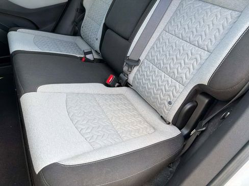 Used 2024 Chevrolet Equinox LT image 12