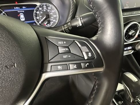 Used 2020 Nissan Sentra SV FWD image 16