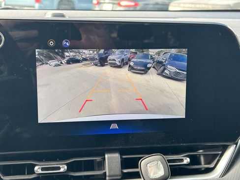 Used 2025 Chevrolet Equinox LT FWD image 28