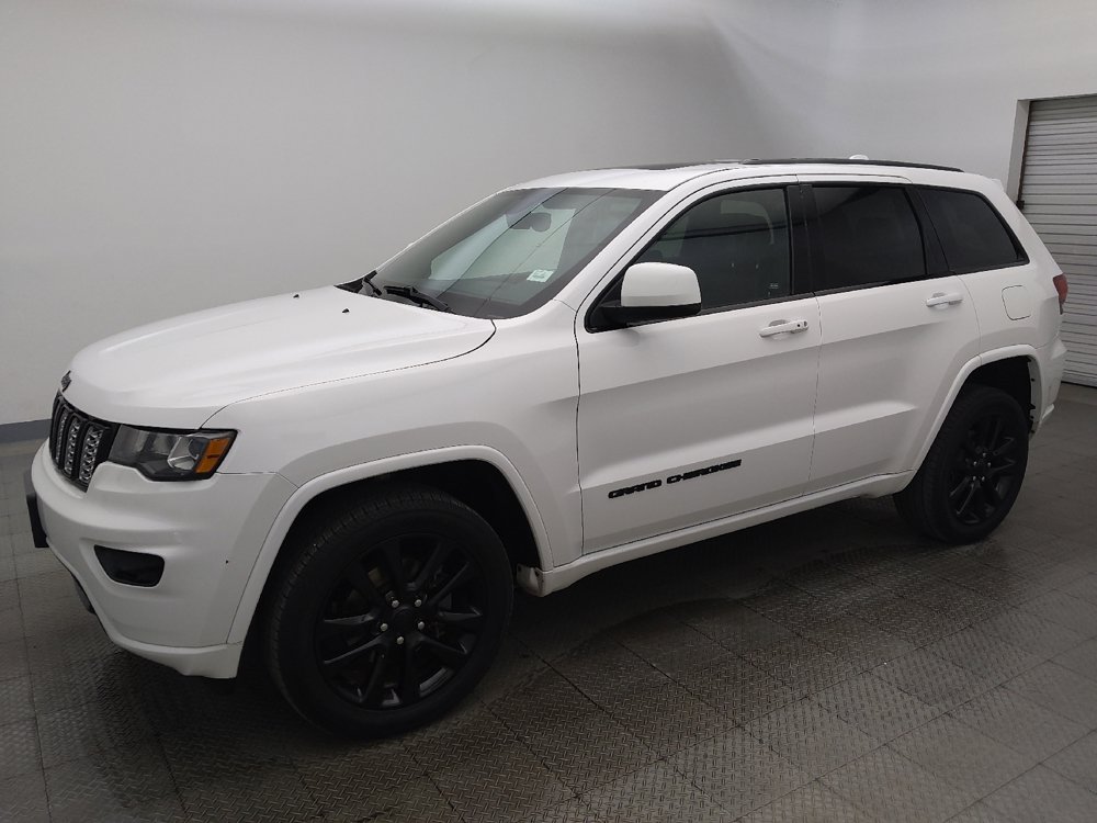 Used 2018 Jeep Grand Cherokee Altitude AWD/4WD image 2