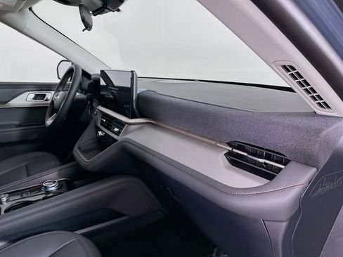 New 2026 Ford Explorer Active image 29