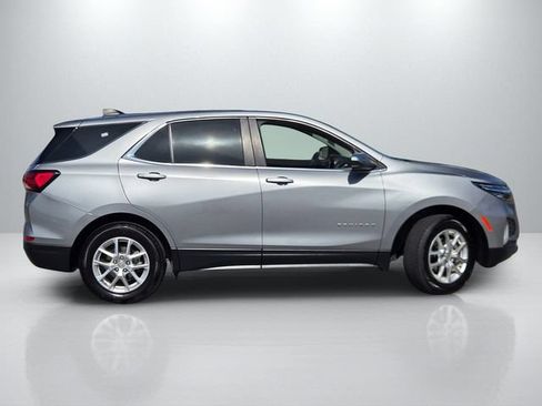 Used 2024 Chevrolet Equinox LT FWD image 3