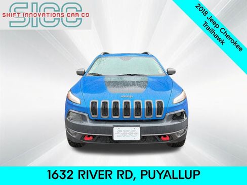 Used 2018 Jeep Cherokee Trailhawk w/ Quick Order Package 25L image 2