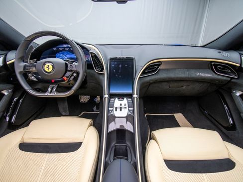Used 2026 Ferrari Roma Spider RWD image 18