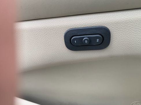 Used 2018 Jeep Grand Cherokee Overland image 14