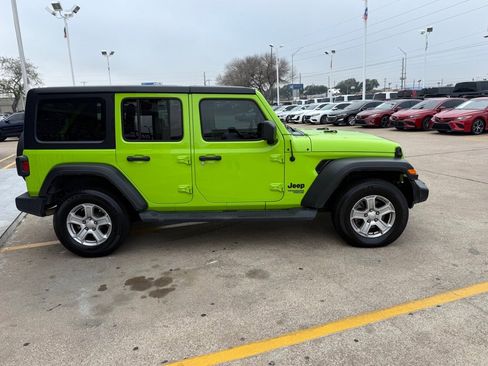 Used 2021 Jeep Wrangler Unlimited Sport image 3