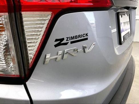 Used 2019 Honda HR-V LX image 9