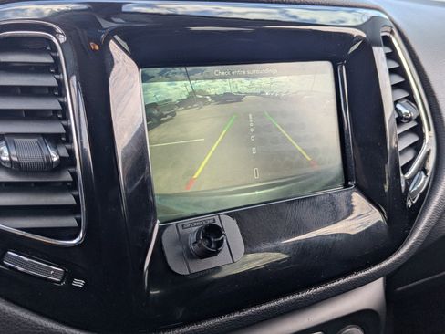 Used 2021 Jeep Compass Latitude w/ Sun and Sound Group image 31