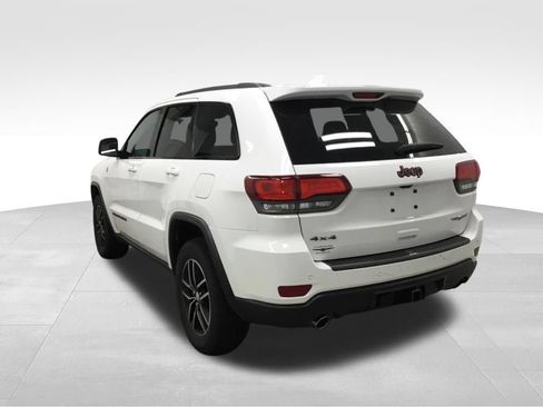 Used 2017 Jeep Grand Cherokee Trailhawk w/ Trailhawk Luxury Group AWD/4WD image 15