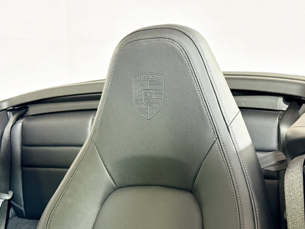 Used 2024 Porsche 911 Carrera RWD image 21