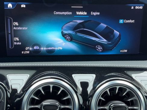 Used 2025 Mercedes-Benz CLA 250 image 25