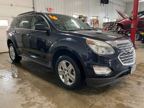 Used 2016 Chevrolet Equinox LT w/ LT Convenience Package image 3