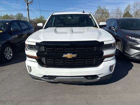 Used 2018 Chevrolet Silverado 1500 LT w/ All Star Edition image 3