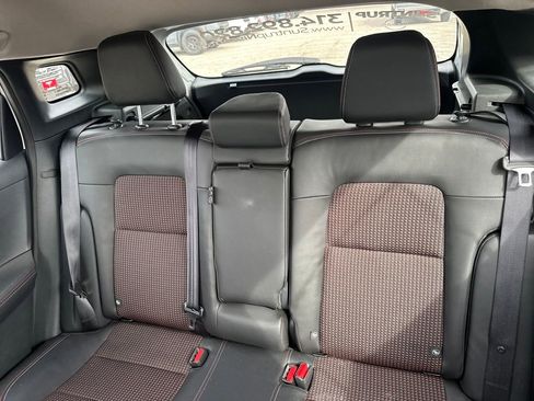 New 2025 Nissan Kicks SR AWD/4WD image 17