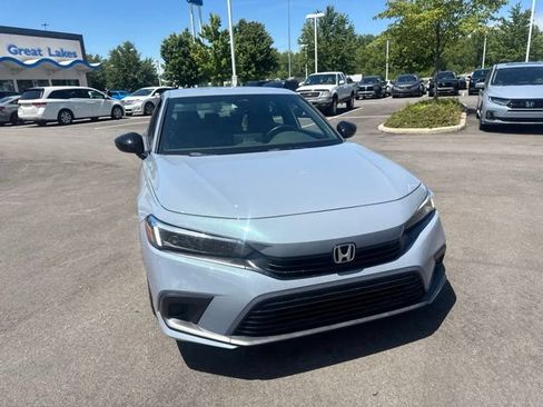 Used 2024 Honda Civic Sport image 3