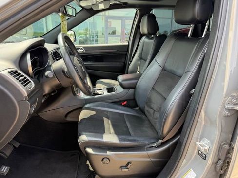 Used 2022 Jeep Grand Cherokee Laredo X RWD image 10