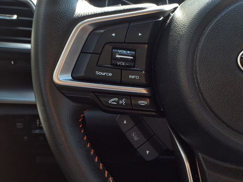 Used 2023 Subaru Crosstrek 2.5i Limited w/ Moonroof Package image 18