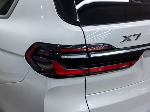 Used 2025 BMW X7 xDrive40i image 23