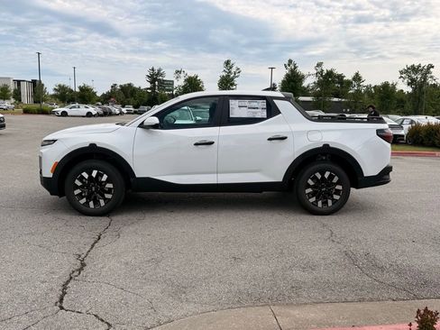 New 2026 Hyundai Santa Cruz SE FWD image 4