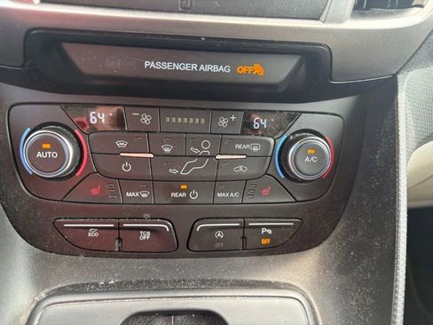 Used 2019 Ford Transit Connect XLT w/ XLT Premium Package FWD image 14