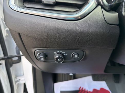 Certified 2022 Chevrolet Equinox Premier FWD image 21