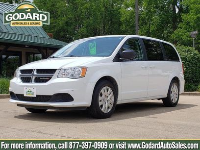 Used 2018 Dodge Grand Caravan SE w/ UConnect Hands-Free Group