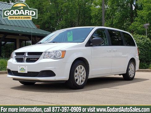 Used 2018 Dodge Grand Caravan SE w/ UConnect Hands-Free Group FWD image 1