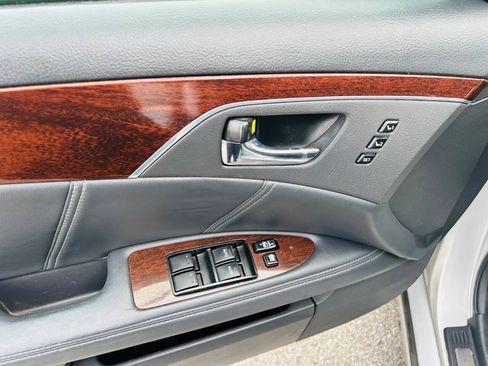 Used 2009 Toyota Avalon Limited FWD image 10