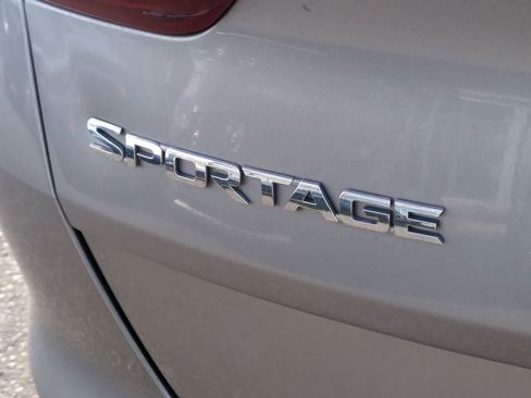 Used 2020 Kia Sportage LX FWD image 12