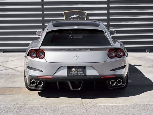 Used 2020 Ferrari GTC4Lusso V12 image 23