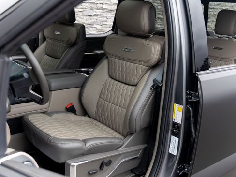 Used 2026 Ford F450 Platinum w/ Platinum Plus Package image 28