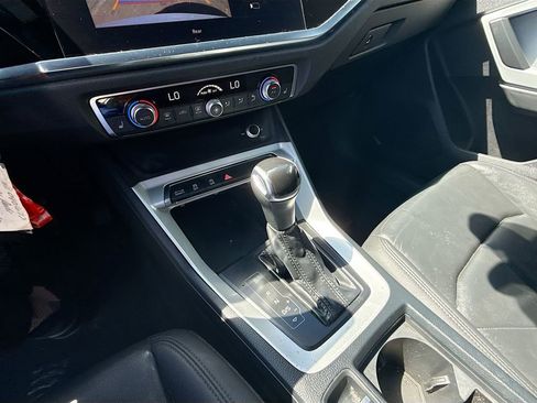 Used 2021 Audi Q3 2.0T Premium image 18