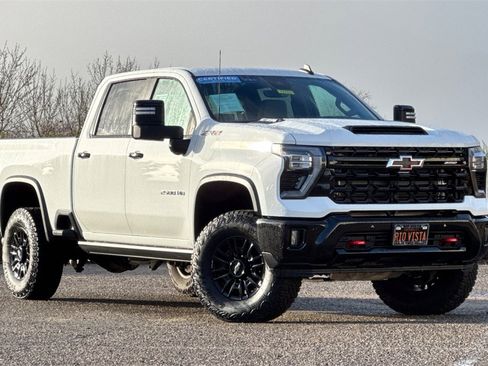 Certified 2025 Chevrolet Silverado 2500 ZR2 w/ Technology Package image 2