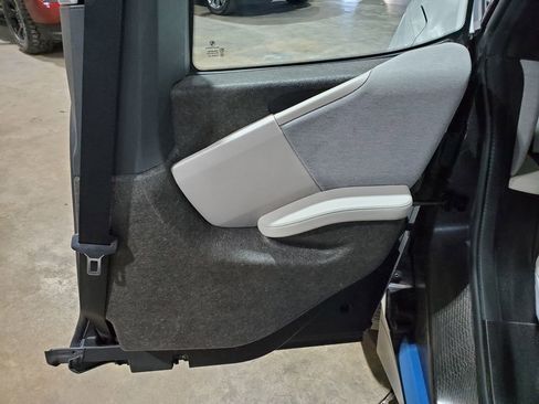 Used 2015 BMW i3 w/ Range Extender image 23