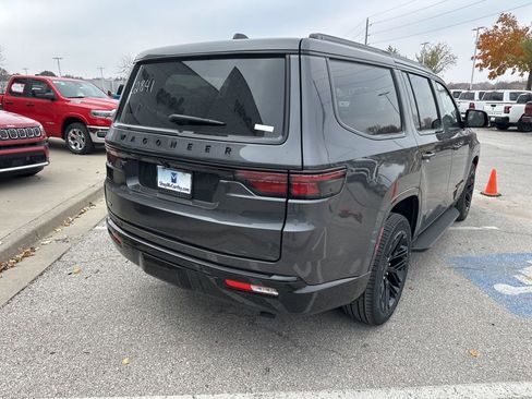 New 2025 Jeep Wagoneer Series II w/ Convenience Group I image 30