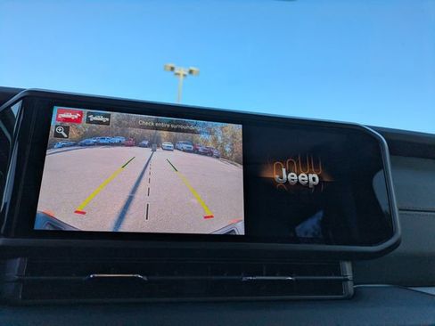 New 2026 Jeep Gladiator Mojave w/ Technology Group AWD/4WD image 22