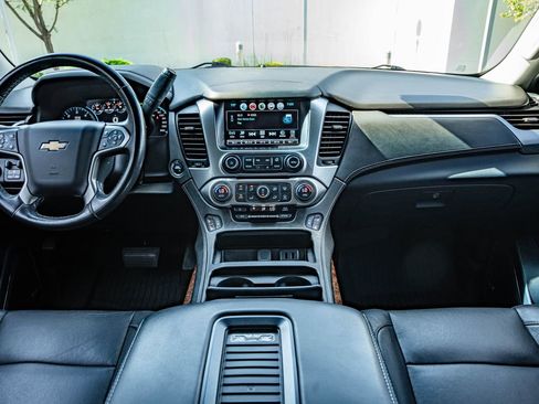 Used 2020 Chevrolet Tahoe Premier AWD/4WD image 30